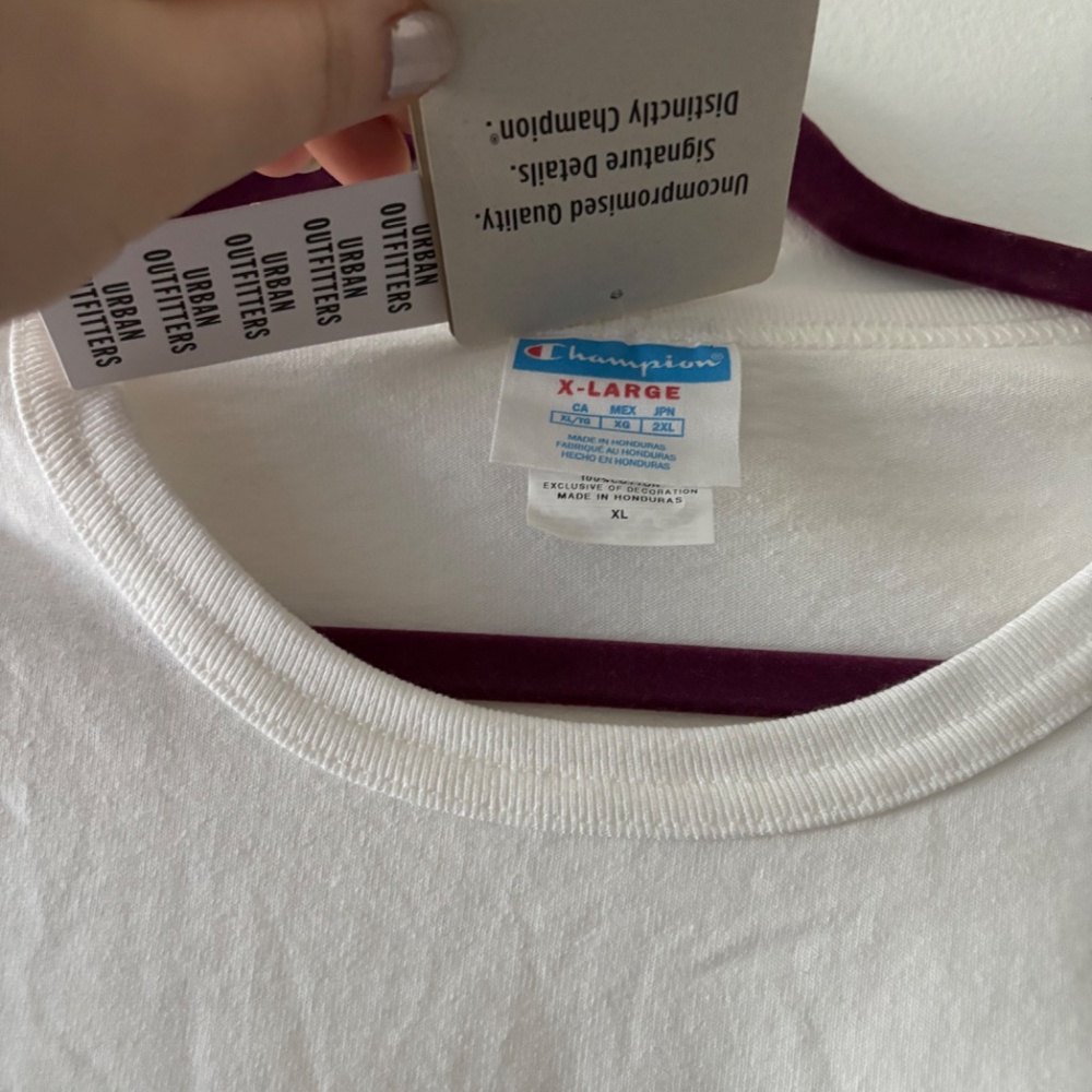 Champion Script Patch Tee - Picture 5 of 5